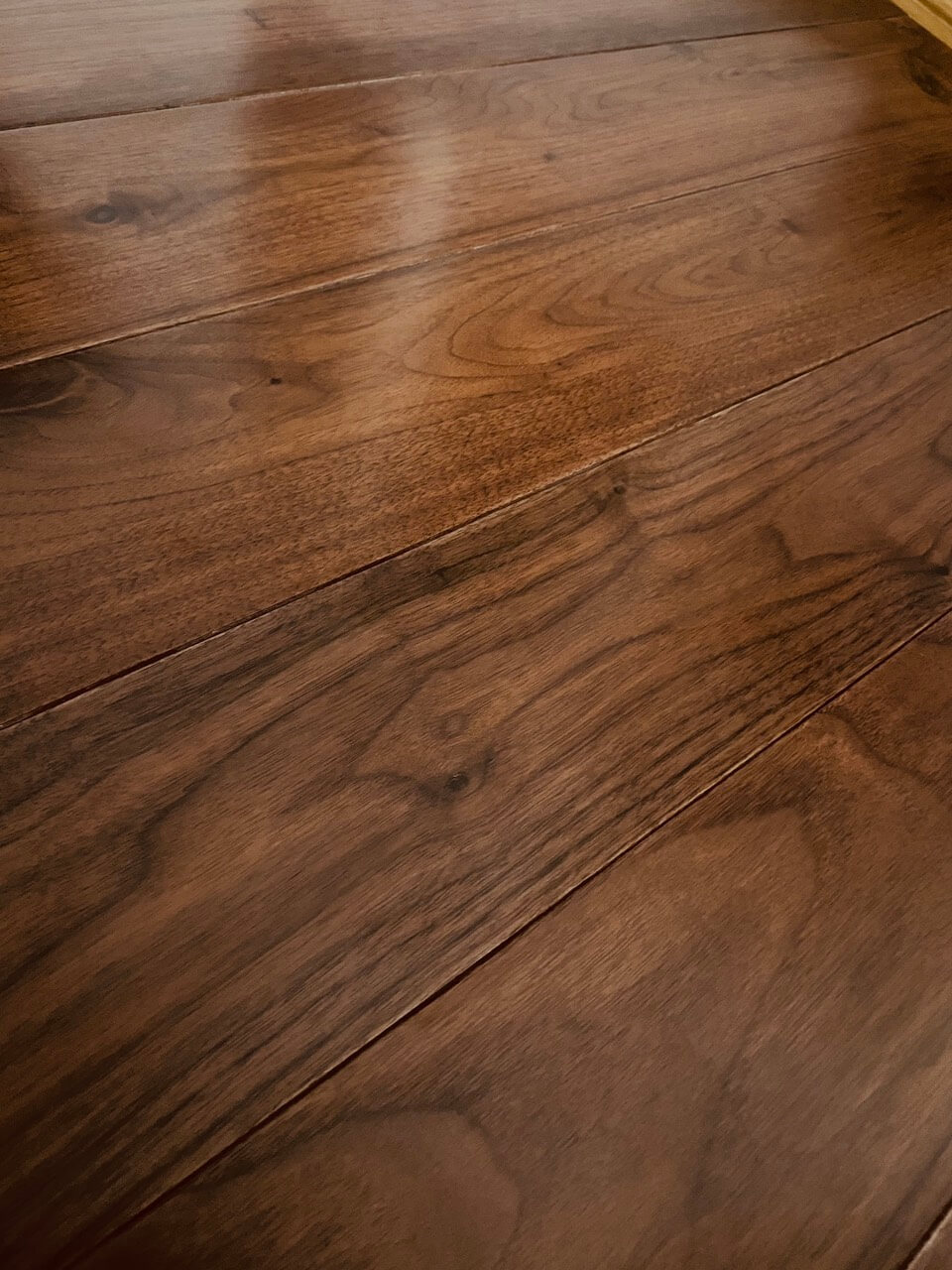 Sàn gỗ walnut kỹ thuật